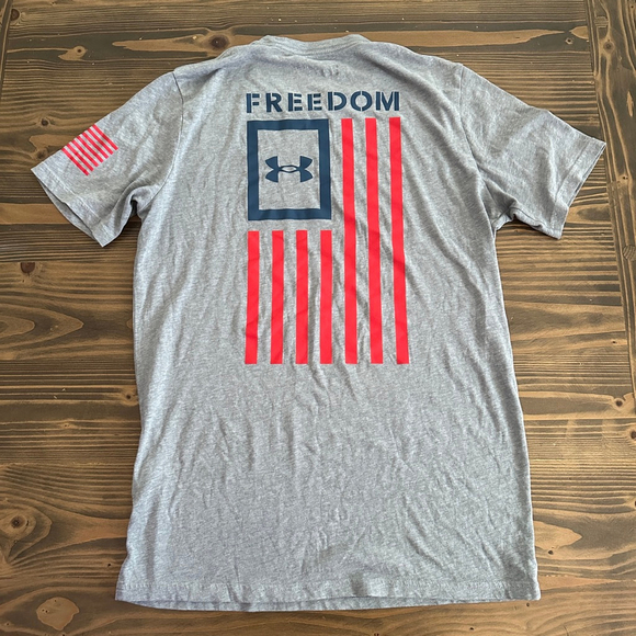 Under Armour Freedom Tee Men’s Small Gray Flag Graphic USA T-Shirt Patriotic - Picture 4 of 8